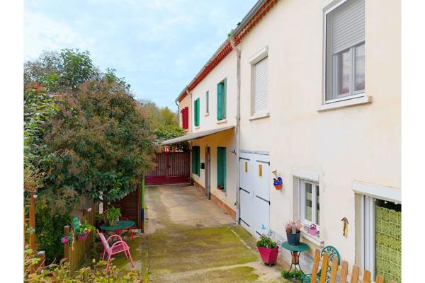 A vendre : Maison mitoyenne à rénover avec grand jardin – Bord de l’Au