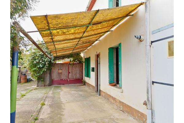 A vendre : Maison mitoyenne à rénover avec grand jardin – Bord de l’Au