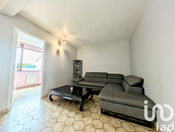 Maison traditionnelle 9 pièces de 160 m² à Les Mureaux (78130)