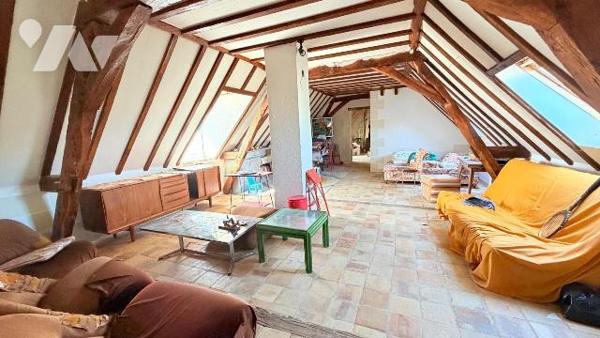 DÉSIGNATION DU BIEN :
Maison à usage d'habitation comprenant :
	Une entrée desservant une cui...