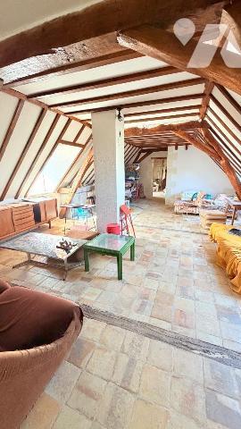 DÉSIGNATION DU BIEN :
Maison à usage d'habitation comprenant :
	Une entrée desservant une cui...