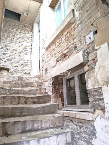 Maison 10 pièces - 338 m²