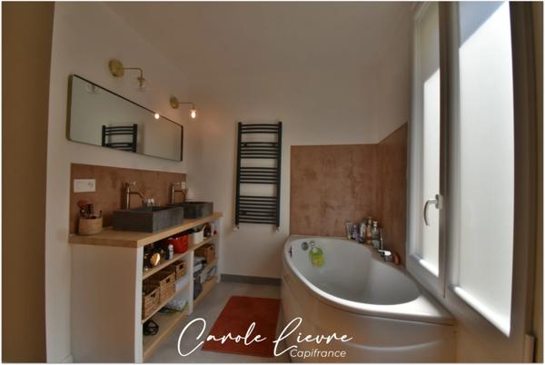 Maison 4 chambres de 147 m² avec garage et terrasse