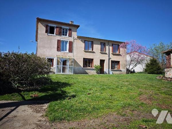 L'étude vous invite à découvrir cette grande maison rurale située à LEMPTY - proche LEZOUX / Au...