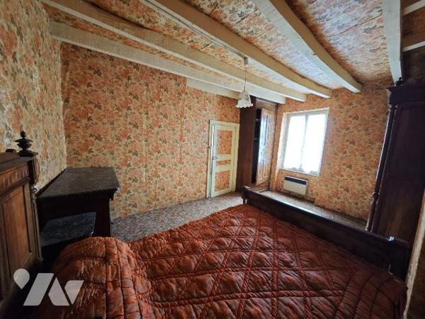 L'étude vous invite à découvrir cette grande maison rurale située à LEMPTY - proche LEZOUX / Au...