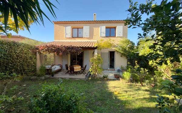 Maison à vendre    6 pièces •  Marseille 8