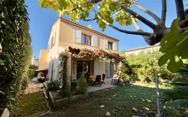 Maison à vendre    6 pièces •  Marseille 8