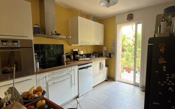 Maison à vendre    6 pièces •  Marseille 8