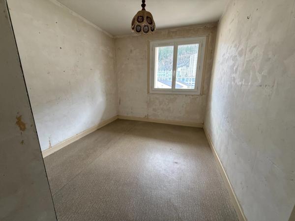 Appartement T4 à rénover