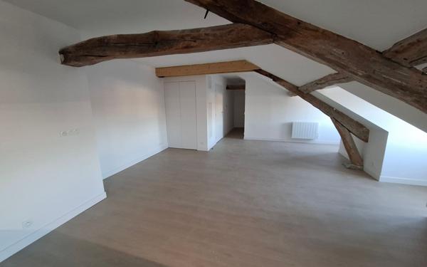 Appartement à louer    2 pièces • 49,32 m2 Compiègne