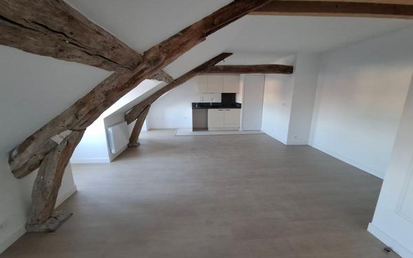 Appartement à louer    2 pièces • 49,32 m2 Compiègne