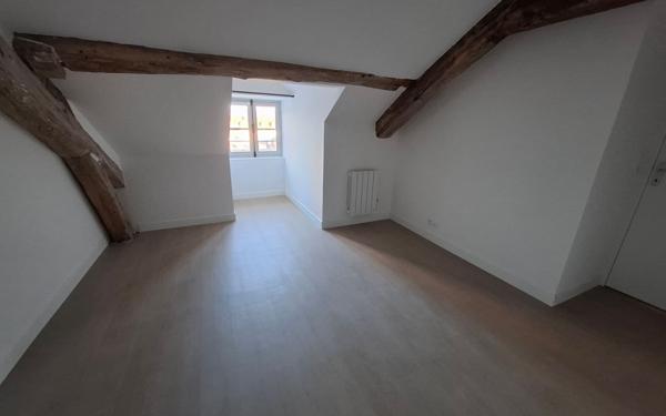 Appartement à louer    2 pièces • 49,32 m2 Compiègne