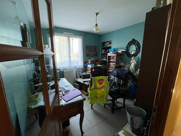 Maison familiale avec immense terrain verdoyant au Lude
