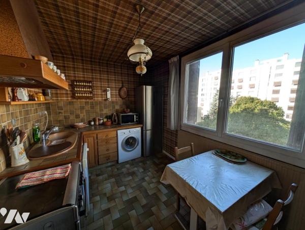 VALENCE - APPARTEMENT T4 78m² + GARAGE ET PARKING 