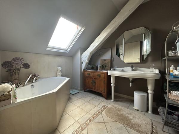 Appartement 5 pièces - 130 m² Exclusivité efficity