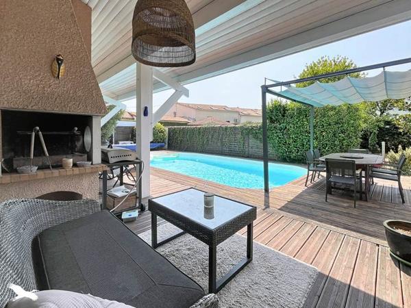 Maison 698 250 € Mérignac 4 p 140 m² DPE C