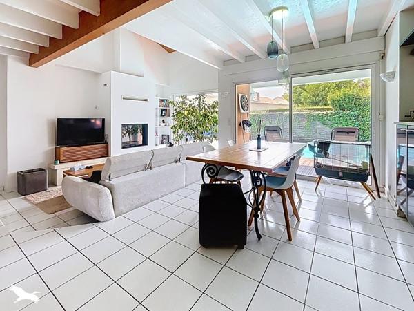 Maison 698 250 € Mérignac 4 p 140 m² DPE C