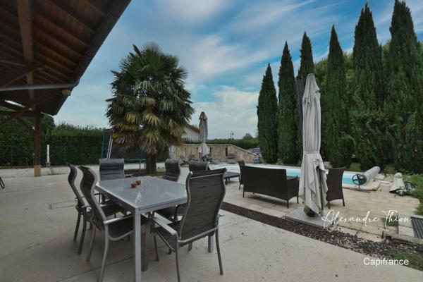 Maison à vendre 10 pièces CHATILLON LA PALUD (01)