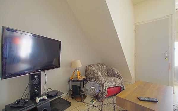 Immeuble à vendre    4 pièces •  Roye