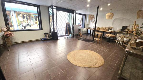 Immeuble Dreux 6 pièce(s) 210 m2 avec local commercial