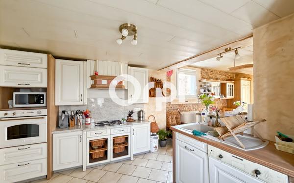 Maison à vendre    7 pièces • 267 m2 Sainte-Catherine