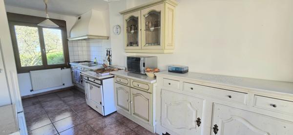 Bruay-la-Buissière (62700) Lot de 2 maisons ( un pavillon de 144 m² habitable sur sous-sol et un plain pied de 60 m²