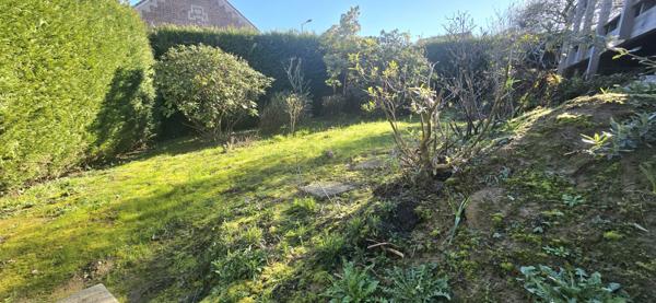 Bruay-la-Buissière (62700) Lot de 2 maisons ( un pavillon de 144 m² habitable sur sous-sol et un plain pied de 60 m²