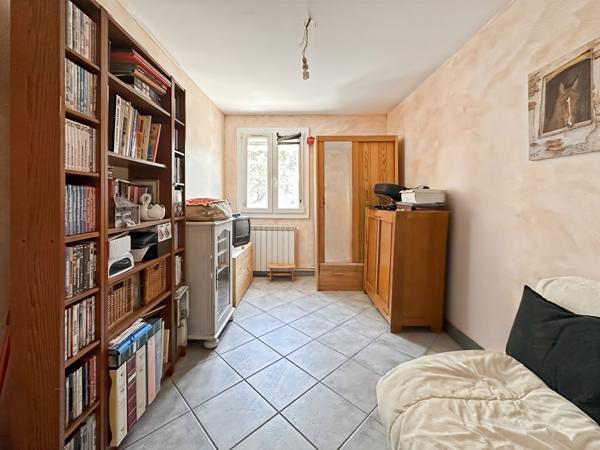 Maison Rognac 5 pièce(s) 101 m2 - parcelle de 460m2