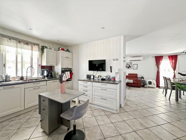 Maison Rognac 5 pièce(s) 101 m2 - parcelle de 460m2