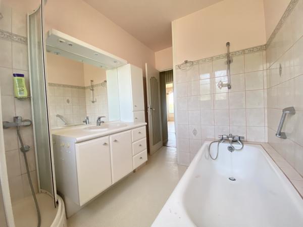 Appartement 4 pièces - 124 m² Exclusivité efficity