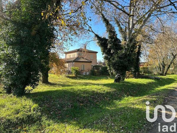 Maison 5 pièces de 135 m² à Montboucher-sur-Jabron (26740)