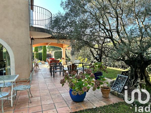 Maison 5 pièces de 135 m² à Montboucher-sur-Jabron (26740)