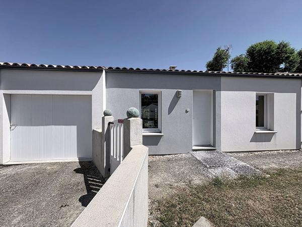 Maison récente de 2017 avec pergola bioclimatique et garage ? Quartier La Bloire à Challans