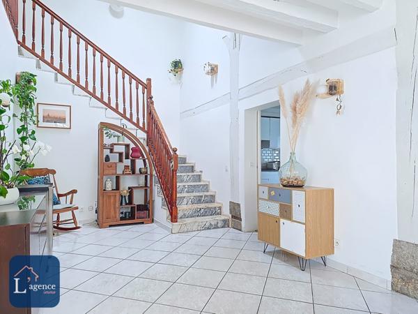 Maison de village T6 134m² Charme de l'ancien avec Jardin GEX 01170