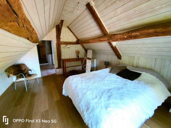 MAISON A LA CAMPAGNE AVEC PISCINE