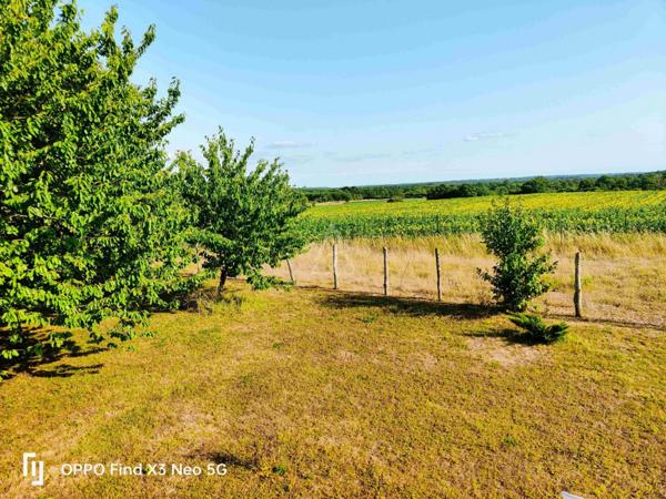 MAISON A LA CAMPAGNE AVEC PISCINE