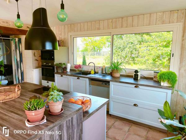 MAISON A LA CAMPAGNE AVEC PISCINE