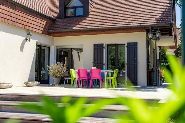 Villa familiale avec piscine sur terrain de 2 390 m²