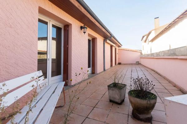 Vente Immeuble 9 pièces 196 m2 à Pont-du-Château