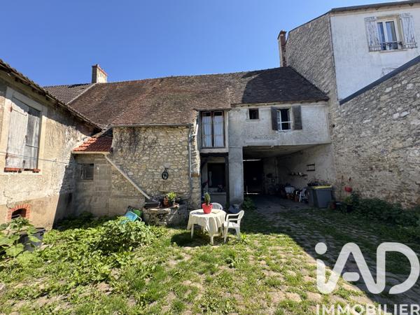 Maison à vendre 10 pièces 245 m² Étampes