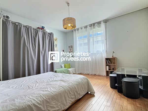 Maison T6 d'env. 161.5 m2 avec 5 ch. avec jardin et piscine sur PERIGUEUX (24000)