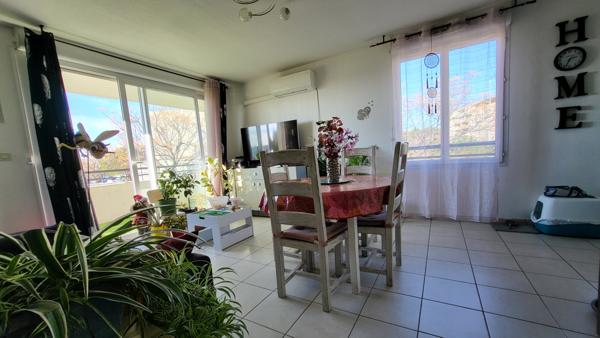 Vitrolles (13127) TRES BEL APPARTEMENT 4 PIECES AVEC 3 TERRASSES