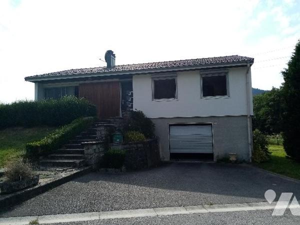 Secteur très calme et ensoleillé, pavillon élevé sur sous-sol avec terrain de 1159 m²