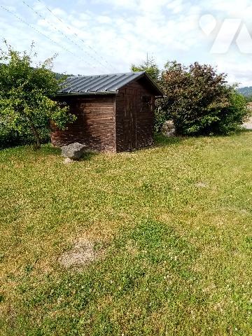 Secteur très calme et ensoleillé, pavillon élevé sur sous-sol avec terrain de 1159 m²