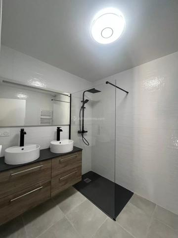 Location Maison 3 pièces 65 m2 à Arthès