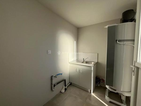 Location Maison 3 pièces 65 m2 à Arthès