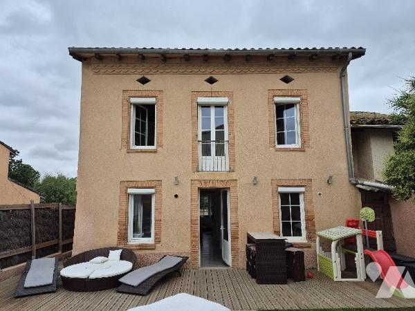 L'ISLE JOURDAIN (32600), Villa de 124m², à étage, avec jardin et garage.