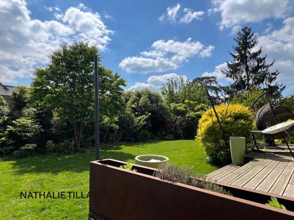 Orléans, St Marc, à vendre, élégante maison d' architecte a toit plat, de 345 m² habitable, Terrain de 873  m²