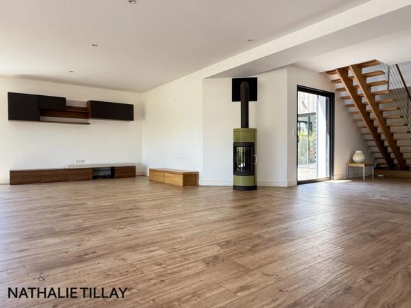 Orléans, St Marc, à vendre, élégante maison d' architecte a toit plat, de 345 m² habitable, Terrain de 873  m²