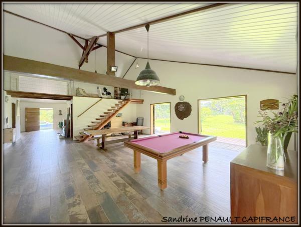 A VENDRE A SINNAMARY UNE MAGNIFIQUE MAISON T4 DE 193 m² SUPERFICIE TERRAIN 6 HECTARES - AU PRIX DE 475 000 €.